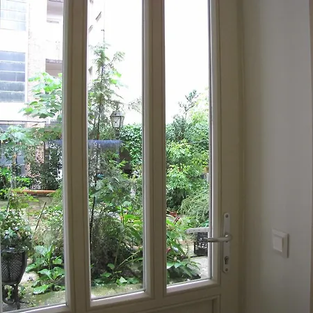 Apartment Oasis Of Downtown Budapest