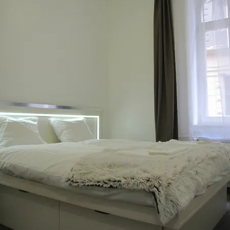 Oasis Of Downtown Apartment